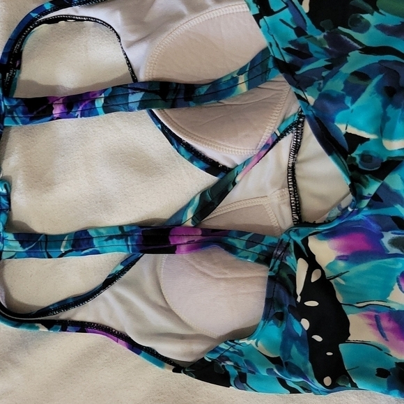 Catalina Suddenly Slim One Piece Swimsuit  Size 4/6 - Picture 9 of 10